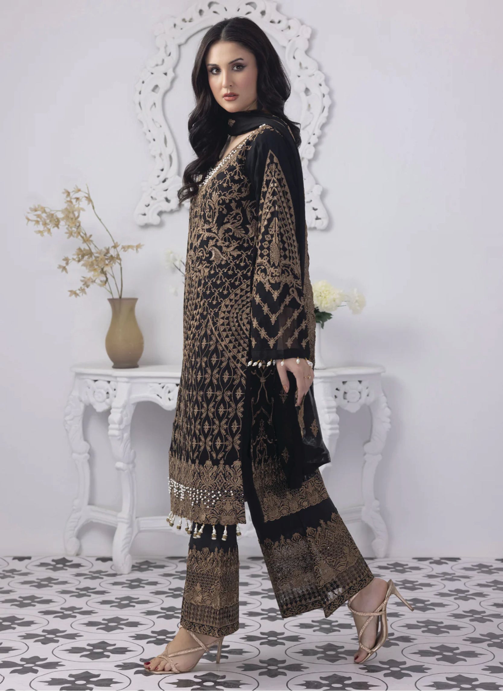 EMBROIDED STITCHED 3-PIECE SUIT - Malabis