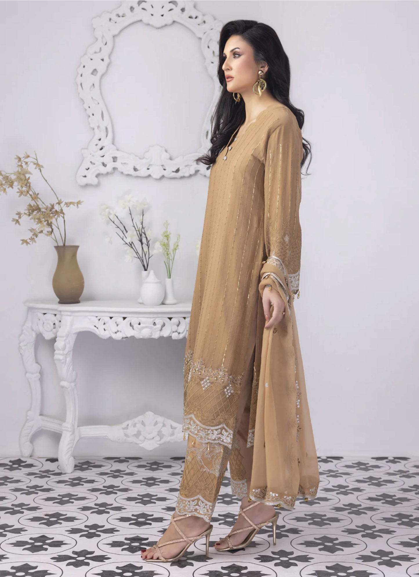 EMBROIDED STITCHED 3-PIECE SUIT - Malabis