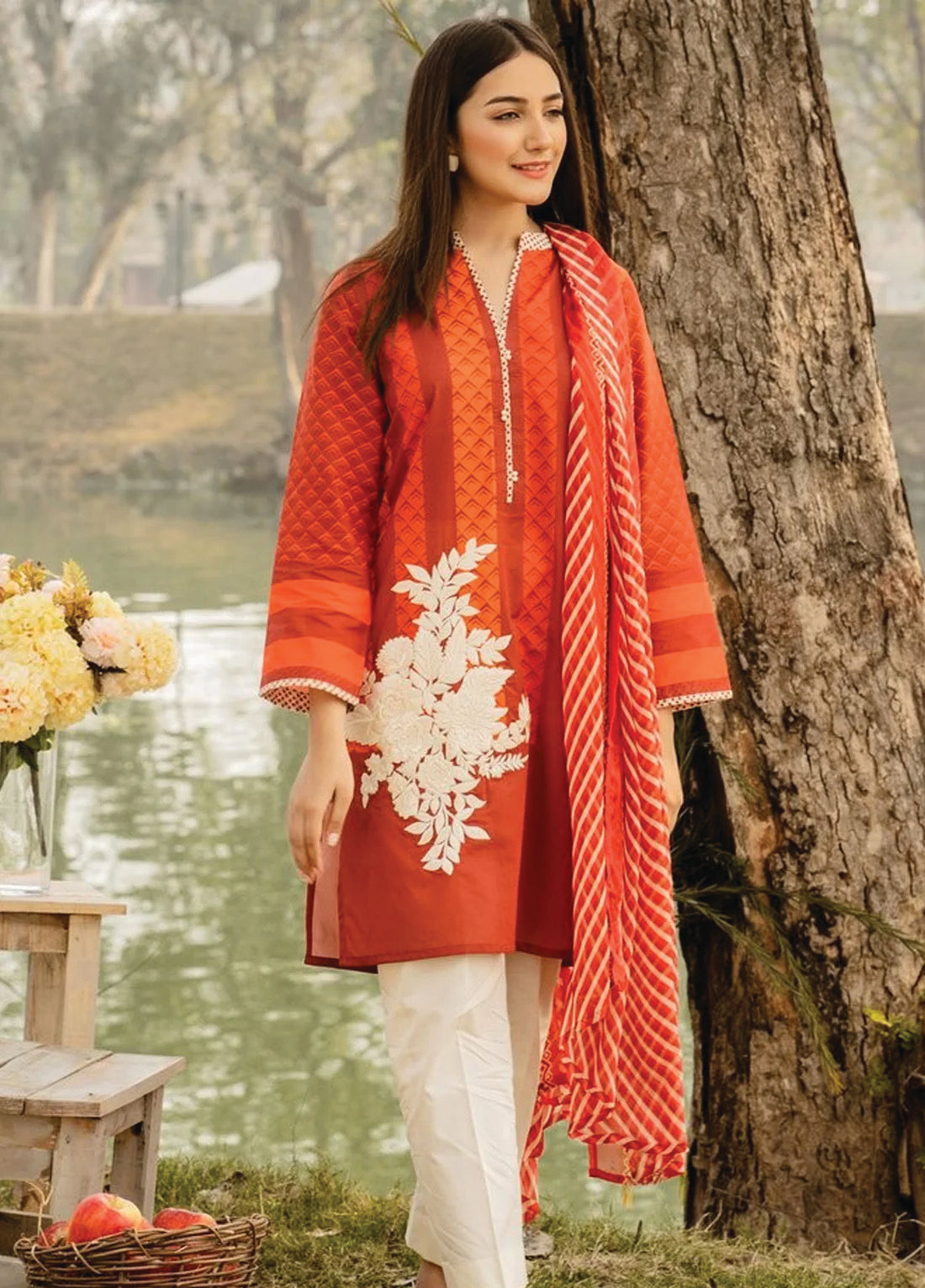 OL EMBROIDERED UN-STITCHED LAWN 3-PC SUIT - Malabis